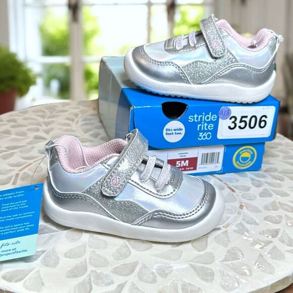 Stride Rite  Notchah Silver Sneakers Toddler Girls Size 5M Wide Fit NIB - Picture 7 of 12